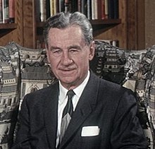 220px-Lowell_Thomas_-_WJROneOfAKind.jpg